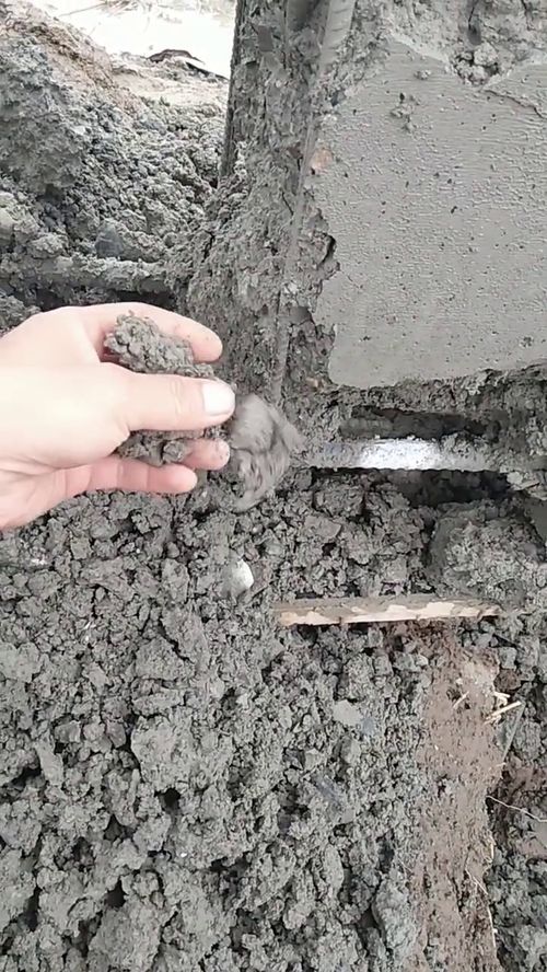 三四天速成的“混凝土”與豆腐渣工程 防撞設(shè)施質(zhì)量堪憂(yōu)背后的警示